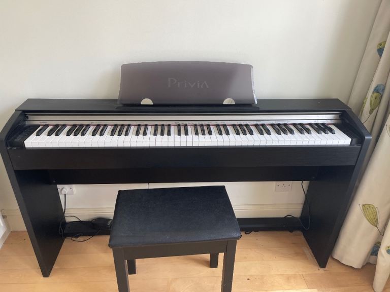 Casio Privia Piano PX-730 with Stool – excellent condition 