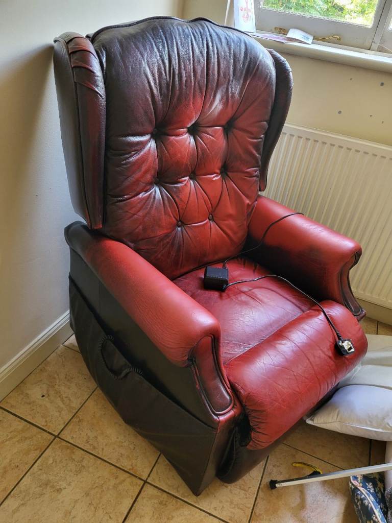Electric recliner/riser chair
