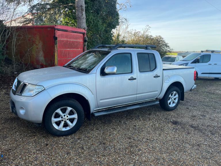 2011 Nissan Navara Double Cab Pick Up Tekna 2.5dCi 190 4WD Auto PICK UP Diesel Automatic