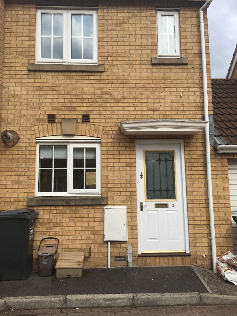 2 Bedroom House to Let in Taunton