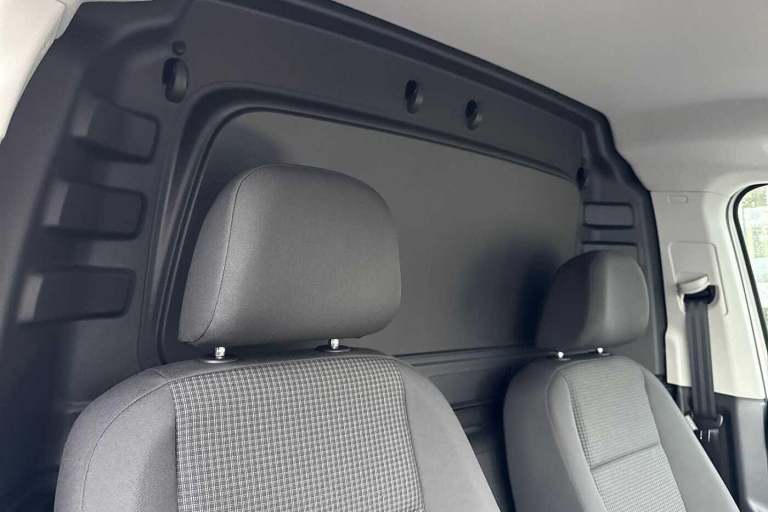 2025 Volkswagen Caddy Maxi C20 Caddy Cargo Commerce Maxi 102 PS 2.0 TDI 6sp Manual Van DIESEL Manual