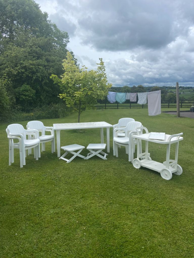 12 Piece White ALLIBERT Garden Furniture 