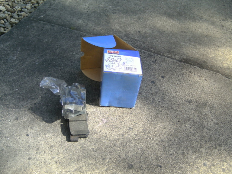 SET,BRAND NEW FRONT BRAKE PADS,PPF 20680.FITS LOADS HONDAs,LIST BELOW,ALSO ROVER / MG