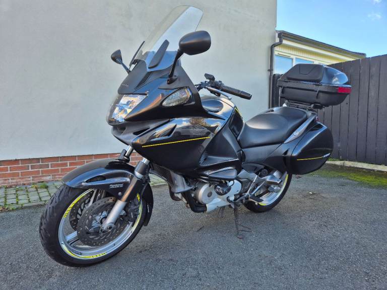 Honda, NT, 2009, 680 (cc)