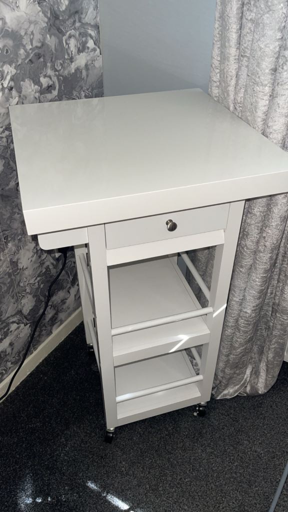 Drinks trolley table 