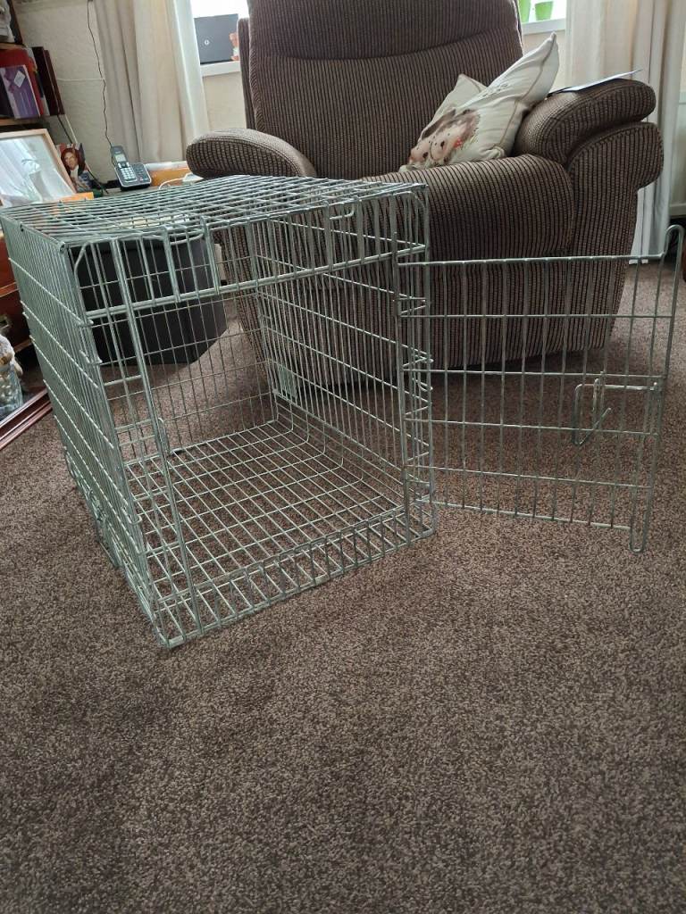Dog crate / cage