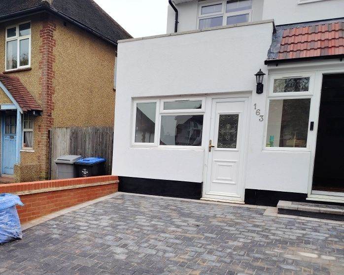 Self-contained /En-suite Studio without sharing