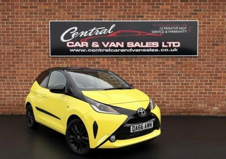 2016 Toyota AYGO 1.0 VVT-i x-cite 3 Yellow Bi-Tone Hatchback 5dr Petrol Manual E