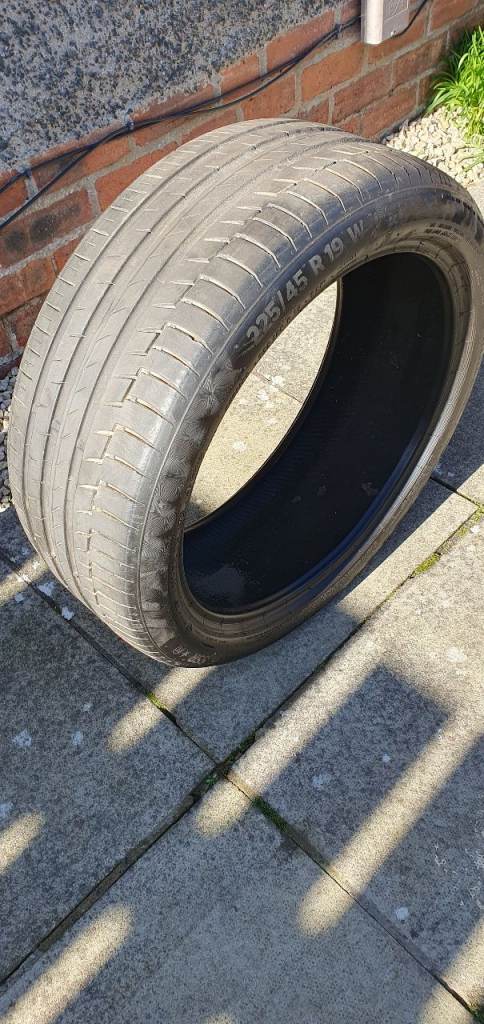 Continental Premium contact 6 run flat tyre