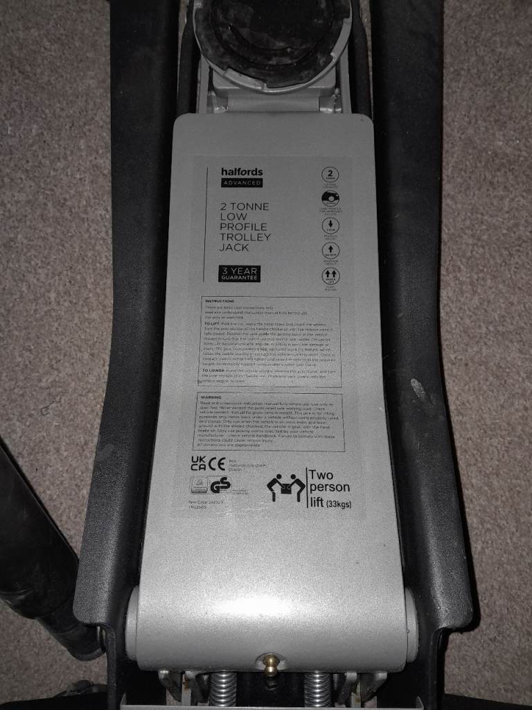 Halfords Advanced 2 Tonne Low Profile Trolley Jack