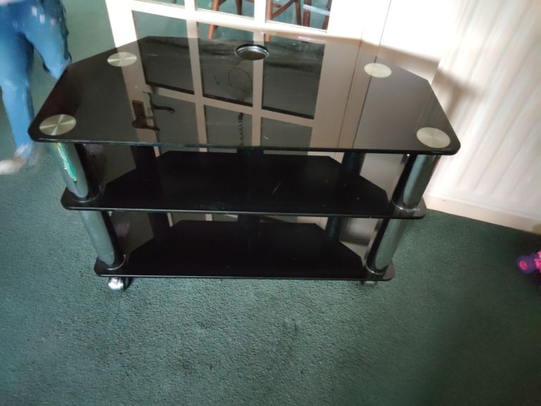 Black Glass Corner TV Unit – 3 Tier Stand