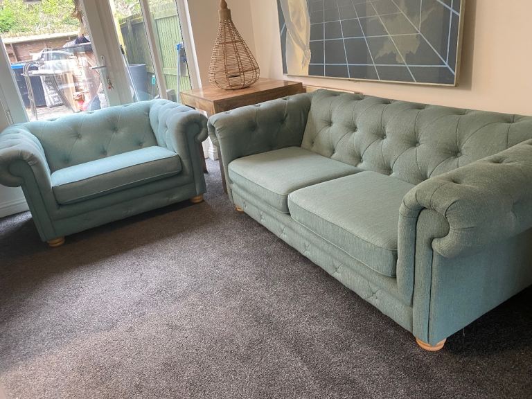 Stunning 3 seater sofa and cuddle chair free delivery local 