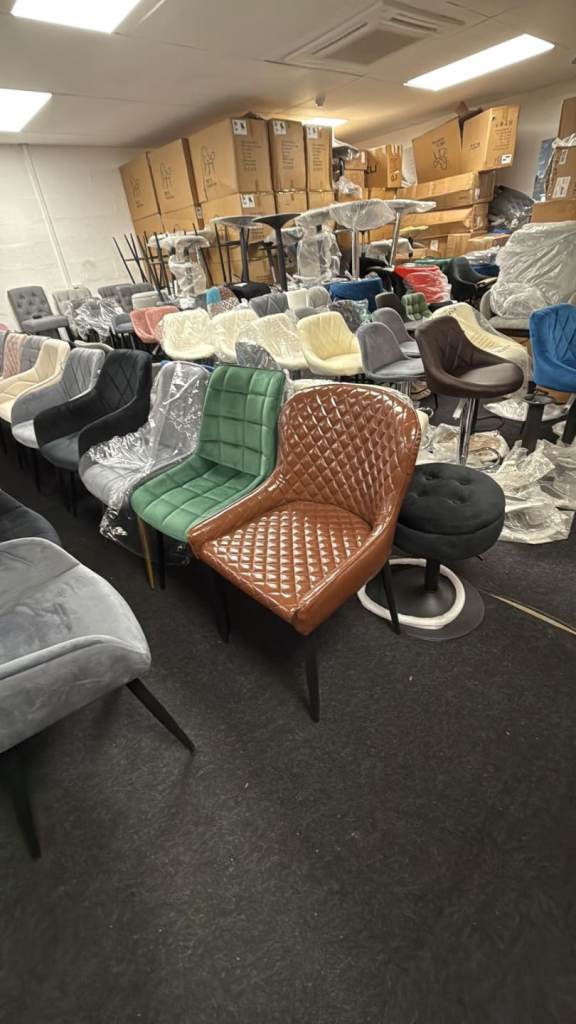 🍽️ Set of Dining Chairs – Stylish & Comfortable