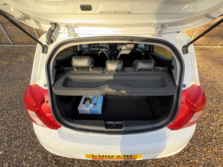 2016 Vauxhall Viva 1.0i SL Hatchback 5dr Petrol Manual Euro 6 (75 ps) Hatchback Petrol Manual