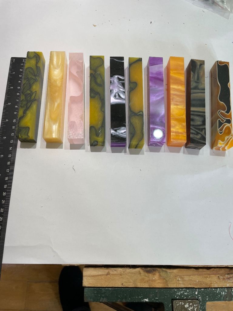 Colourful Resin Blanks for Crafts – New Condition