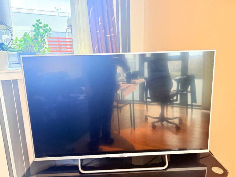 image for Smart TV available for 100 pounds