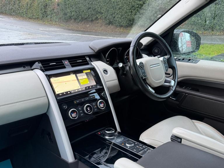 2017 Land Rover Discovery 3.0 TDV6 HSE Automatic 4WD Euro 6 5dr SUV Diesel Automatic