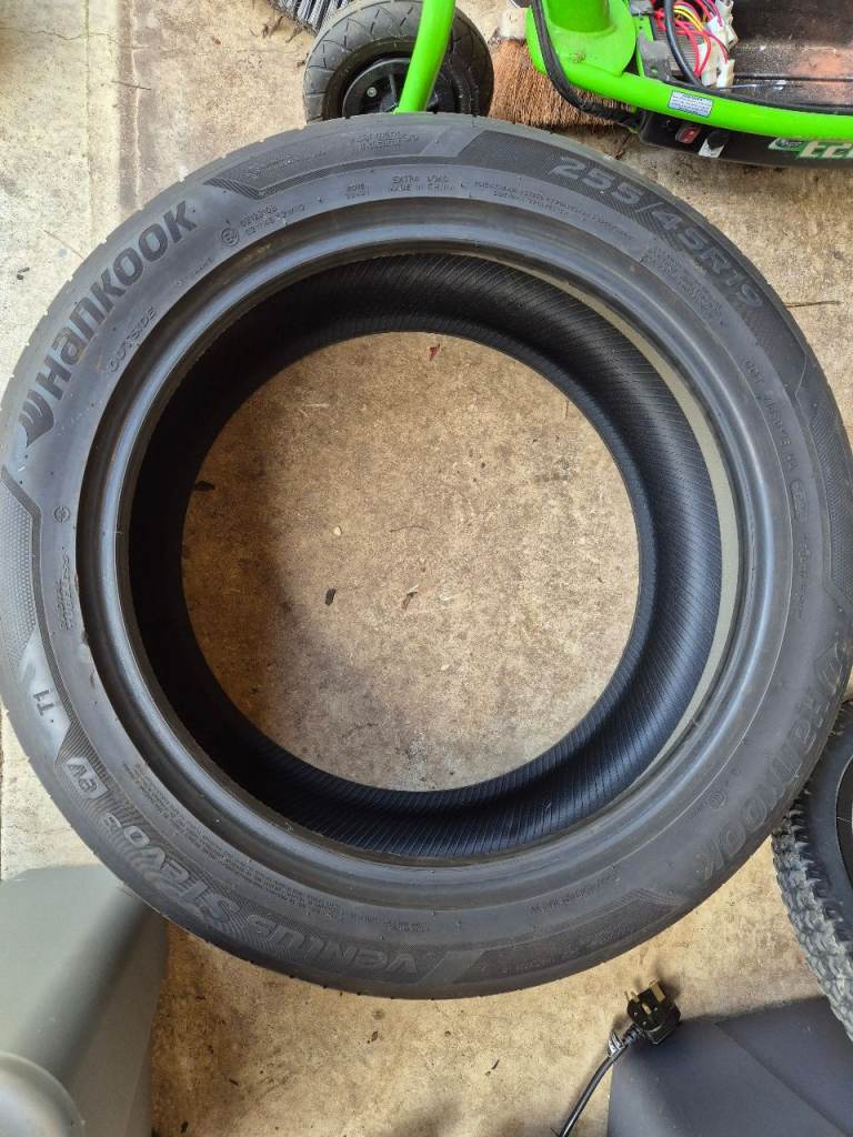 Tyre for Tesla Model Y