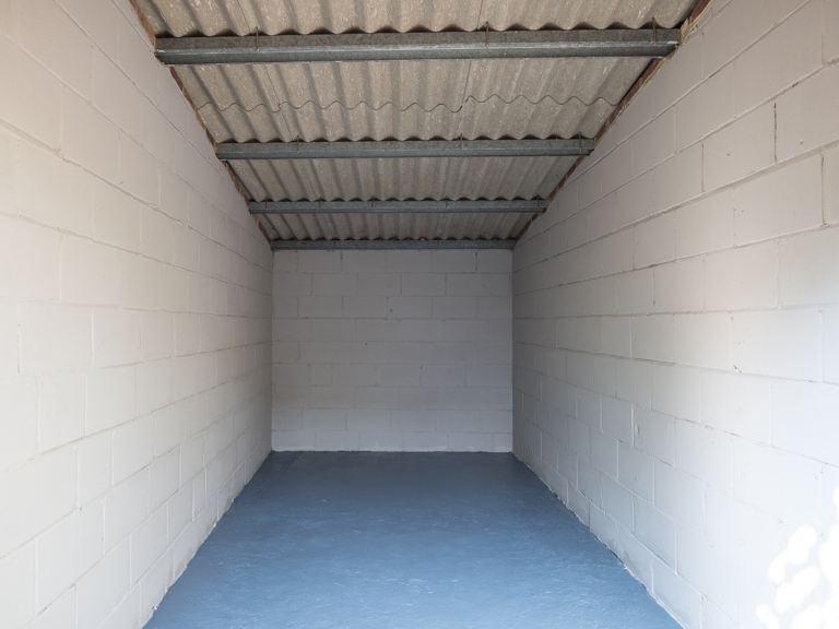 GARAGE TO RENT