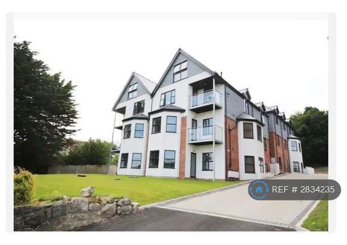 3 bedroom flat in Cedar Court, Colwyn Bay, LL29 (3 bed) (#2834235)