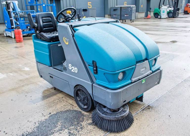 Tennant S20 battery ride on sweeper