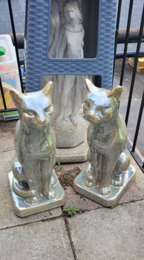 2 UNIQUE BEAUTIFUL CAT STATUE GARDEN ORNAMENT TERASA PATIO BALCONY ENTRANCE PORCH CERAMIC DECORATION