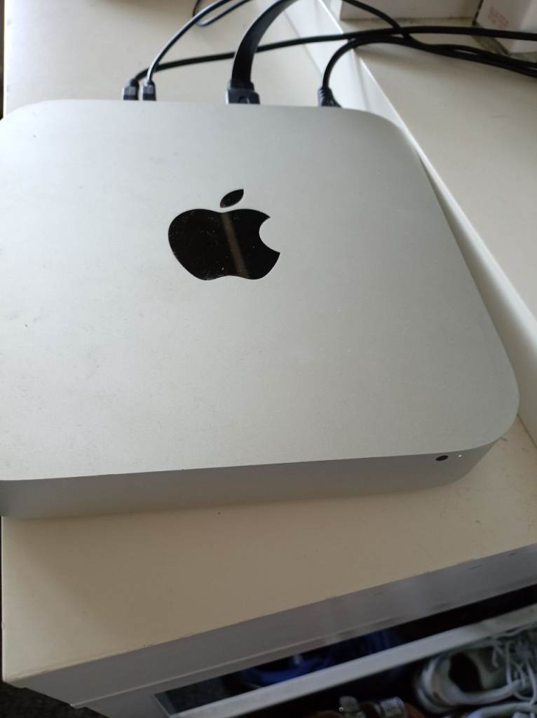 Mac Mini Ventura Logic Pro & Extras plus 32" LCD Sharp Tv