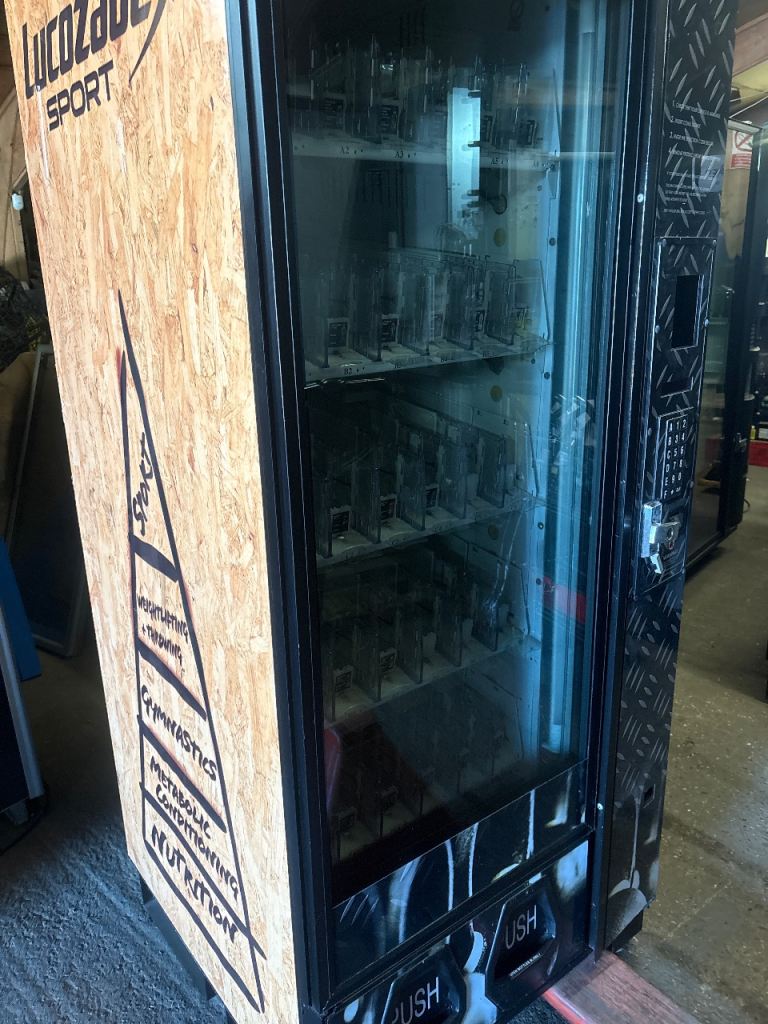 Bevmax 35 Drinks only vending machine