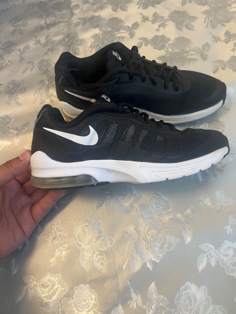 Nike Black Trainers – UK 5.5, Good Condition