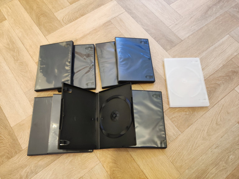 Free - 10 x Empty Lightweight DVD/CD Cases