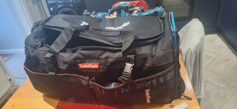 Makita Combo Kit - Various Power Tools and Batteries - NEW