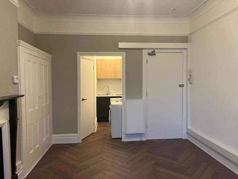 Large Self‑contained studio Lewisham (Catford) - Dss Welcome 