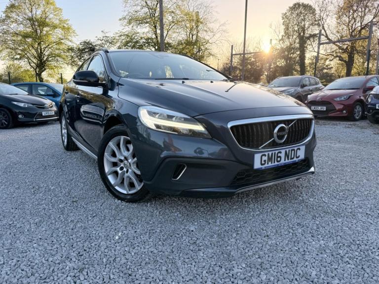2016 Volvo V40 D2 [120] Cross Country Pro 5dr Geartronic HATCHBACK DIESEL Automatic