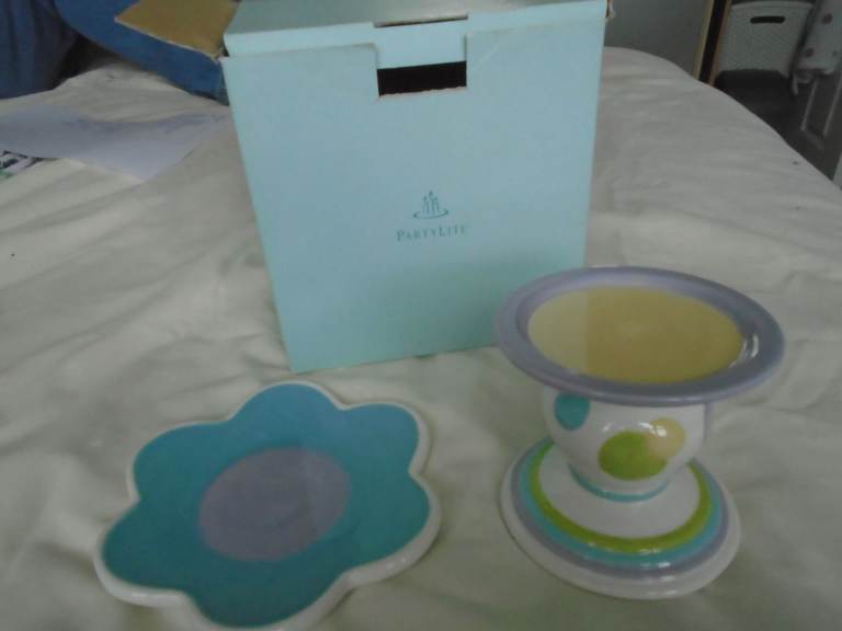 Partylite P8564 Lively Pillar Holder candle Set, unused, boxed, with original packaging
