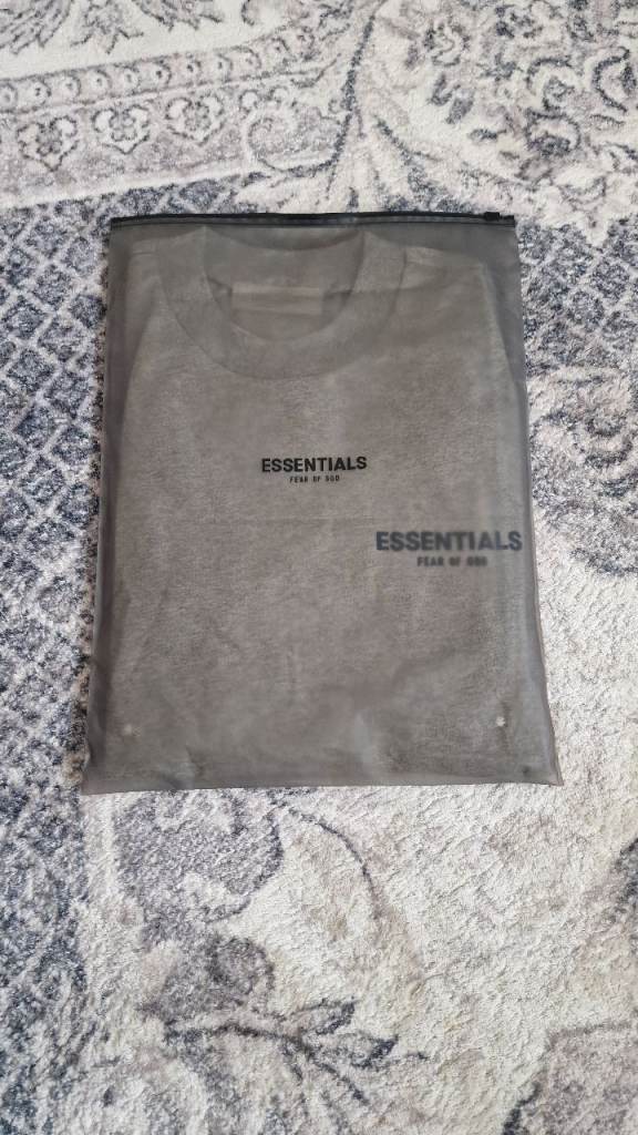 Essentials Fear of God Grey T-Shirt - Men's Small, Brand New