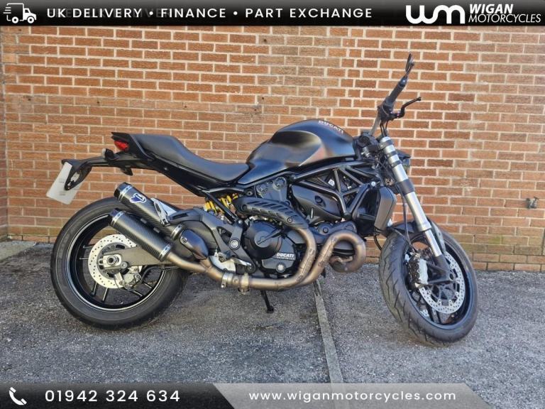 Ducati monster 821 2015