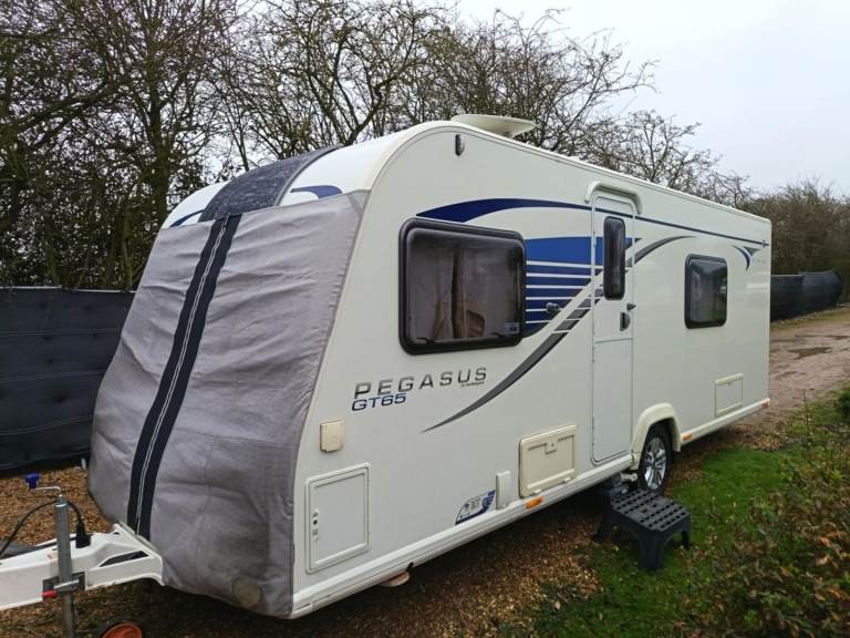 Bailey Pegasus Rimini 2013 fix end bedroom 4 berth and large end washroom 