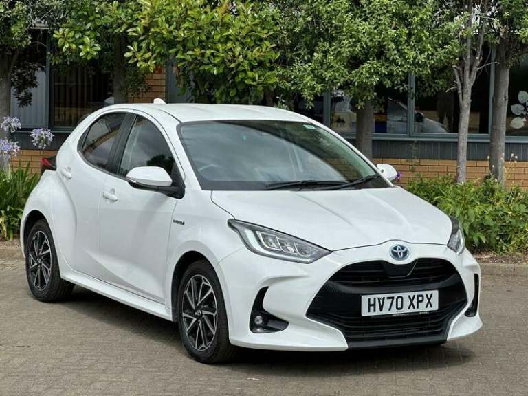 2020 Toyota Yaris 1.5 VVT-h Design E-CVT Euro 6 (s/s) 5dr HATCHBACK Hybrid Automatic
