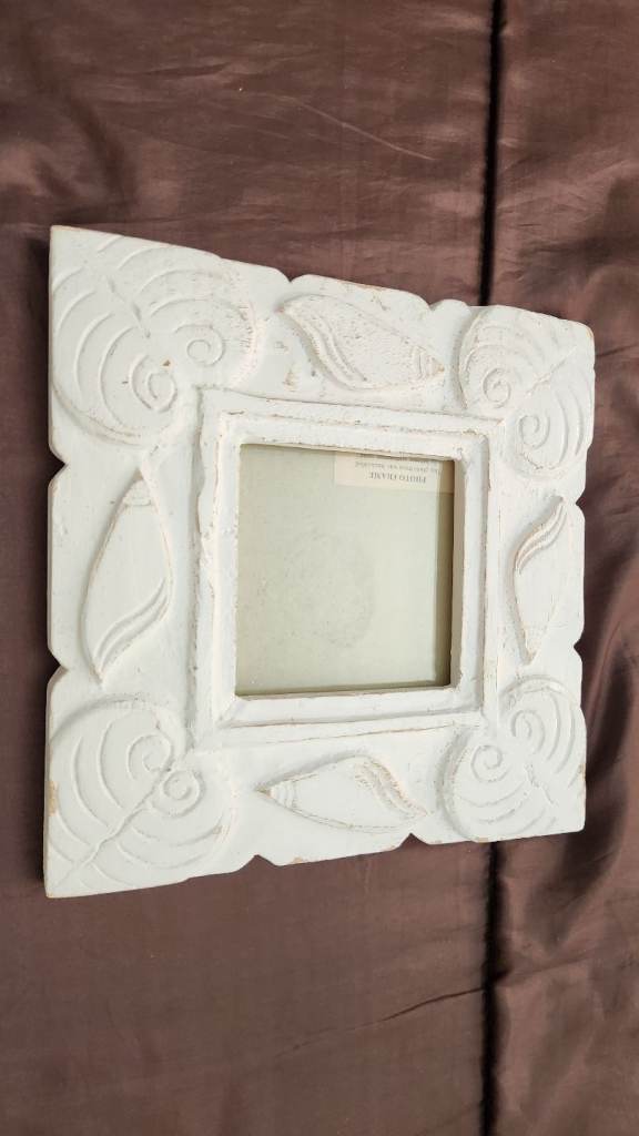 White Carved Wooden Photo Frame bathroom en suite sea theme– Good Condition
