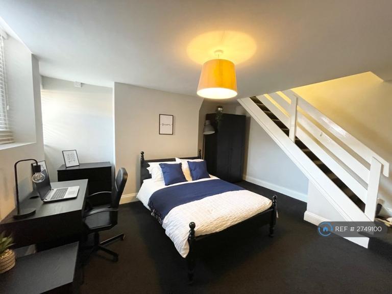 6 bedroom house in Oxnam Crescent, Newcastle Upon Tyne, NE2 (6 bed) (#2749100)