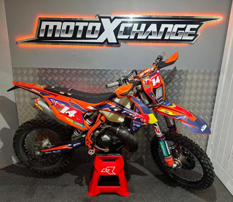 2019 KTM 300 EXC.....150 HOURS.....NEW PISTON.....£4795