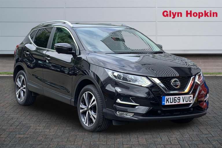 2020 Nissan Qashqai 1.3 DiG-T N-Connecta 5dr [Glass Roof Pack] Hatchback Petrol Manual