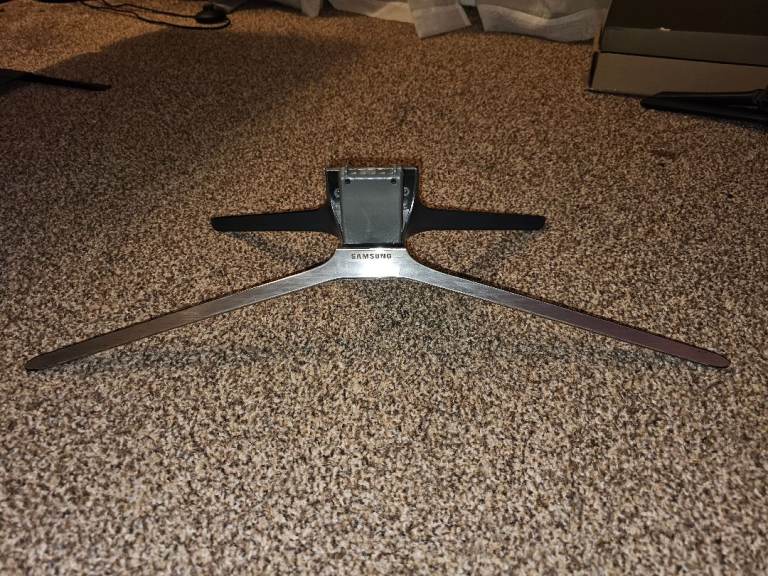 Samsung TV Stand 32" INCH