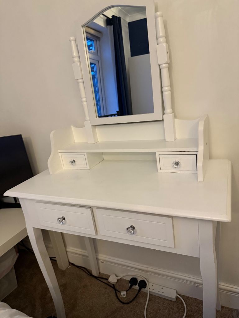 Dressing table £45 must go now !!!