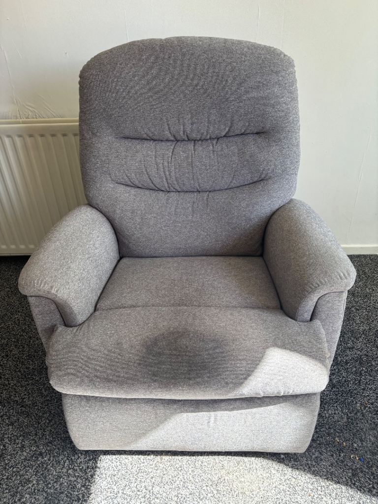 Rise and recliner chair 