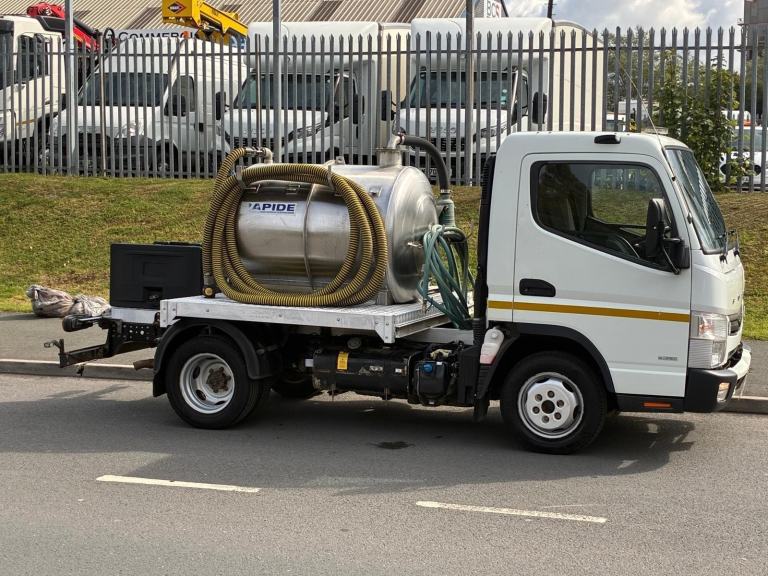 MITSUBISHI CANTER 3C13 MANUAL 3.5T TOILET EMPTIER /TANKER £23950+ VAT