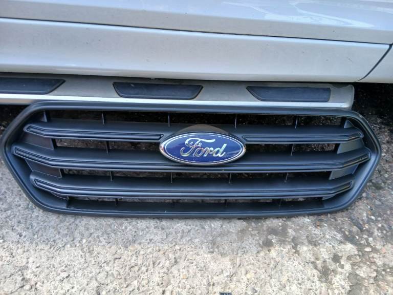 Genuine Ford Transit Custom Front Upper Grille with Badge