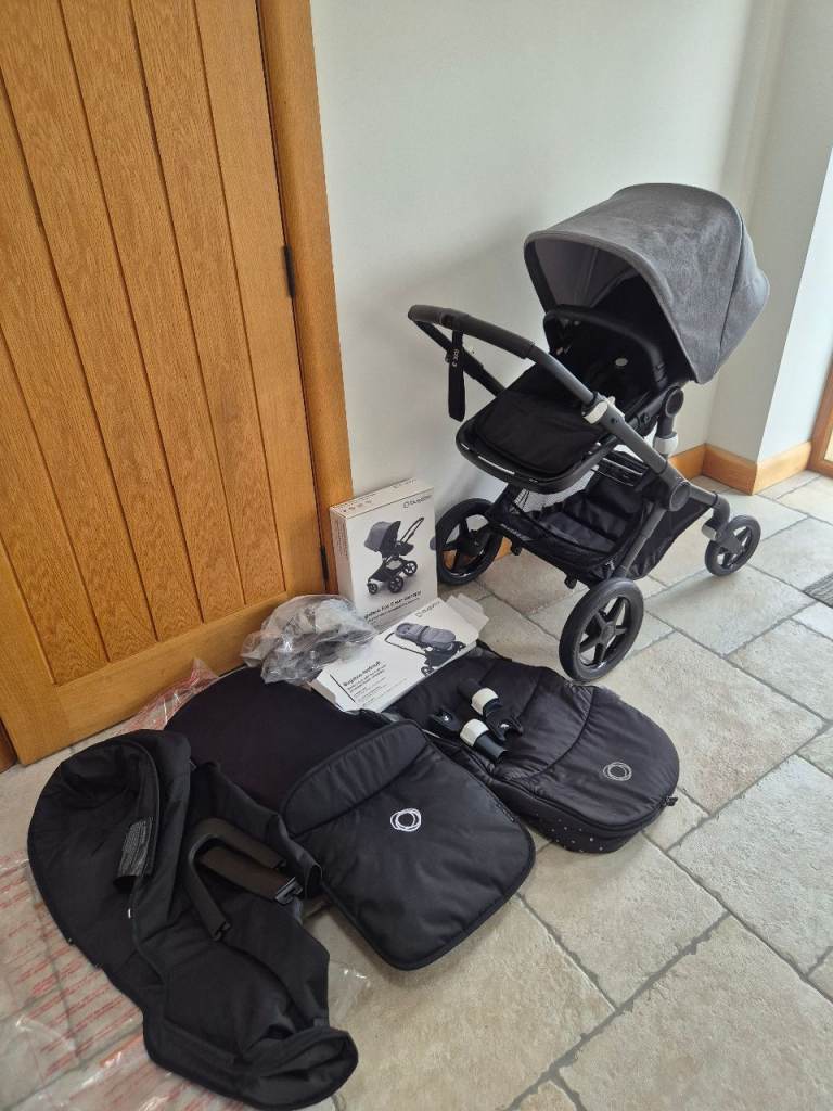 Bugaboo Fox 3 Pushchair & Carrycot Set - Grey/Black, Good Condition
