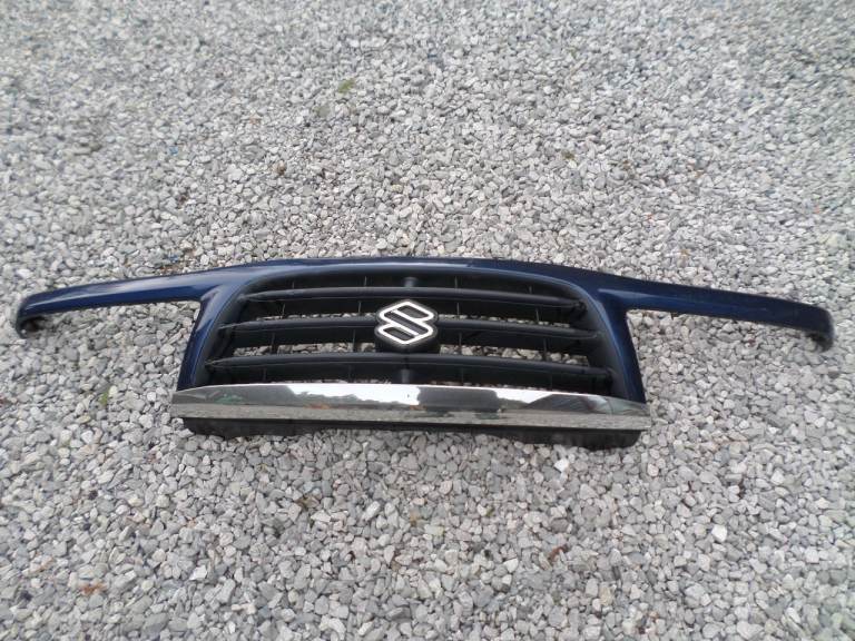 Suzuki Grand Vitara Sport 2003, Front Grill
