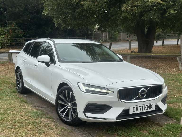 VOLVO V60 2.0 Momentum B4 (Diesel) FWD 2021